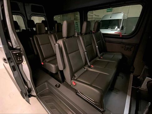 Used 2025 Mercedes-Benz Sprinter 2500 image 13