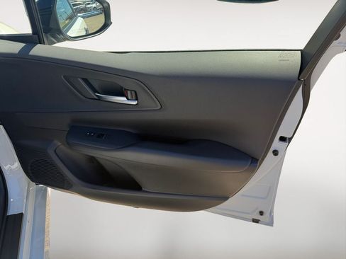 Used 2025 Toyota Prius AWD image 25