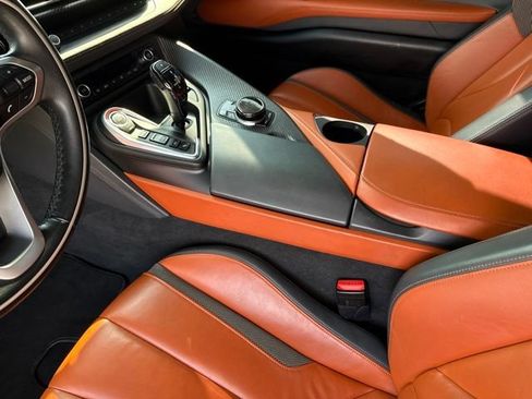 Used 2019 BMW i8 Roadster AWD/4WD image 26