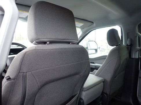 Certified 2025 Ford F250 XLT image 18