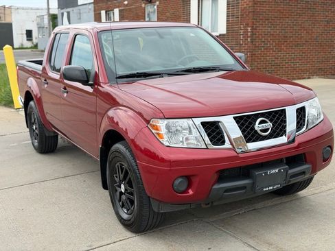 Used 2019 Nissan Frontier SV AWD/4WD image 3