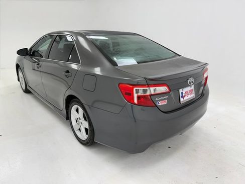 Used 2014 Toyota Camry SE FWD image 38