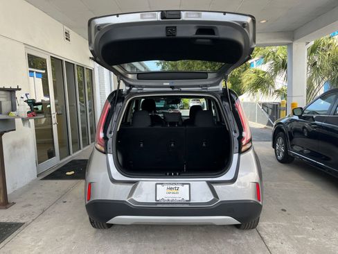 Used 2025 Kia Soul LX w/ LX Technology Package image 31