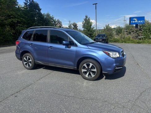 Used 2017 Subaru Forester 2.5i Premium AWD/4WD image 9