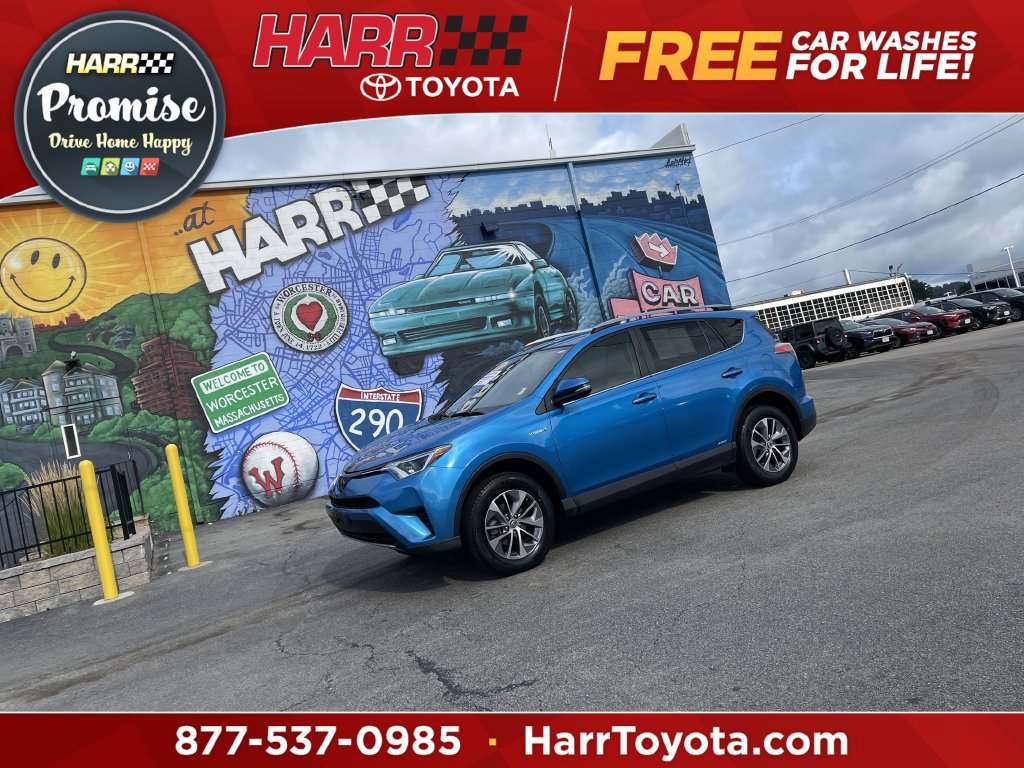 Used 2018 Toyota RAV4 LE AWD/4WD image 1