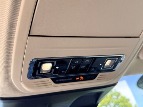 Used 2021 Lincoln Corsair FWD w/ Premium Package image 25