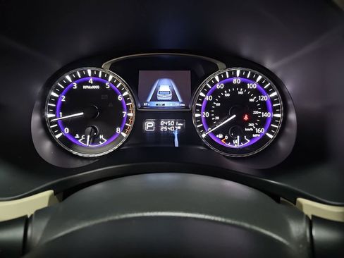 Used 2019 INFINITI QX60 Luxe w/ Essential Package image 10