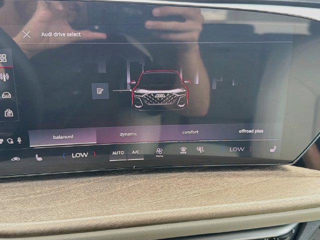 Used 2025 Audi Q5 Premium AWD/4WD image 27