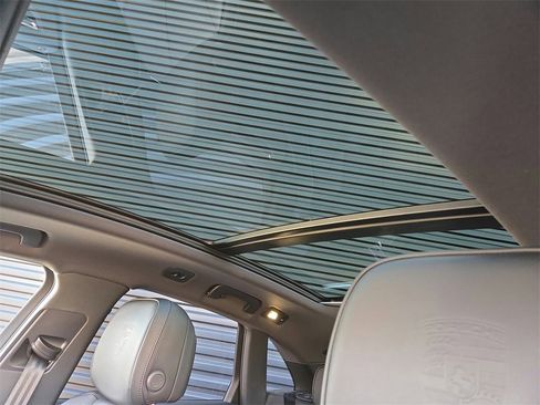 Used 2025 Porsche Macan image 15