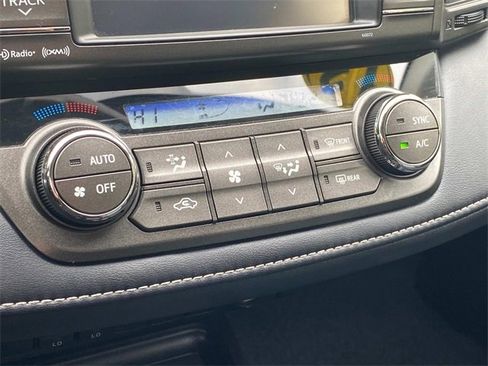 Used 2013 Toyota RAV4 Limited image 25