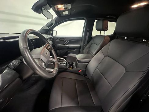 Used 2024 Chevrolet Colorado Trail Boss w/ Advanced Trailering Package AWD/4WD image 3