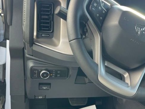 New 2025 Ford Bronco Outer Banks w/ Sasquatch Package image 23