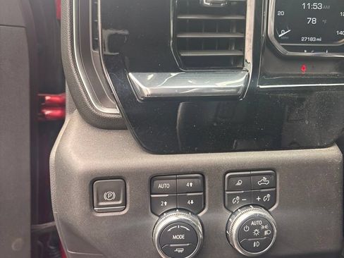 Used 2023 GMC Sierra 1500 SLT w/ SLT Premium Package AWD/4WD image 23