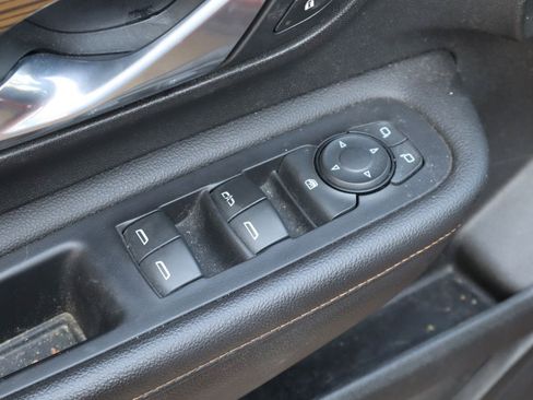 Used 2020 GMC Terrain SLE FWD image 20