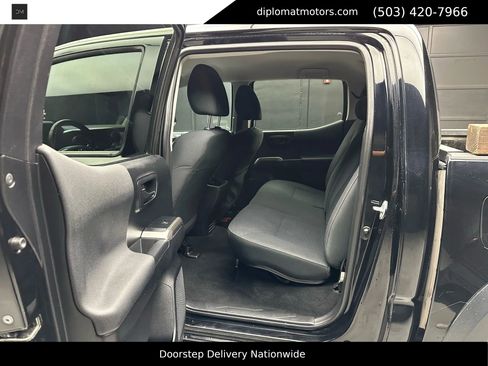 Used 2021 Toyota Tacoma SR5 w/ Trail Edition image 21