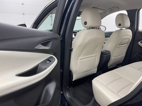 Used 2020 Buick Encore GX Essence w/ Advanced Technology Package FWD image 39