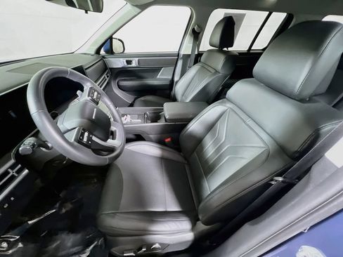 Used 2025 Hyundai Santa Fe SEL FWD image 17