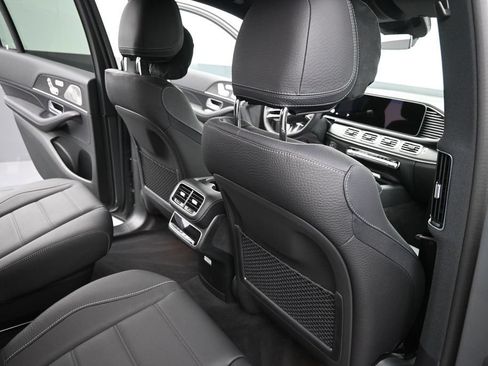 Used 2026 Mercedes-Benz GLS 450 4MATIC image 23