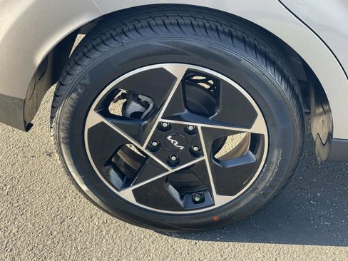 Used 2023 Kia Soul EX image 30