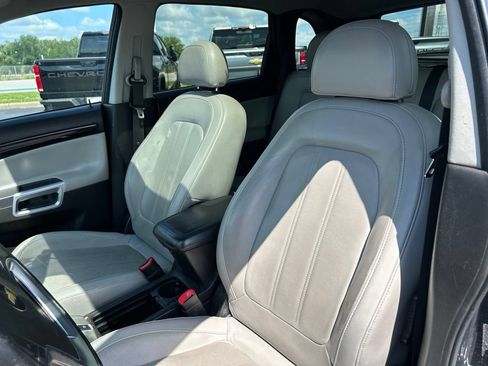 Used 2013 Chevrolet Captiva Sport LTZ FWD image 13