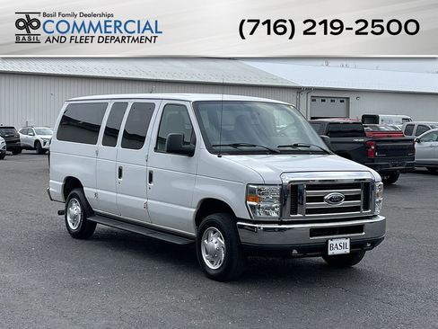 Used 2011 Ford E-350 and Econoline 350 XLT image 1