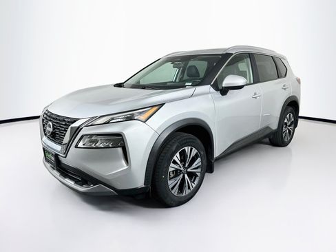 Used 2023 Nissan Rogue SV w/ SV Premium B Package FWD image 3