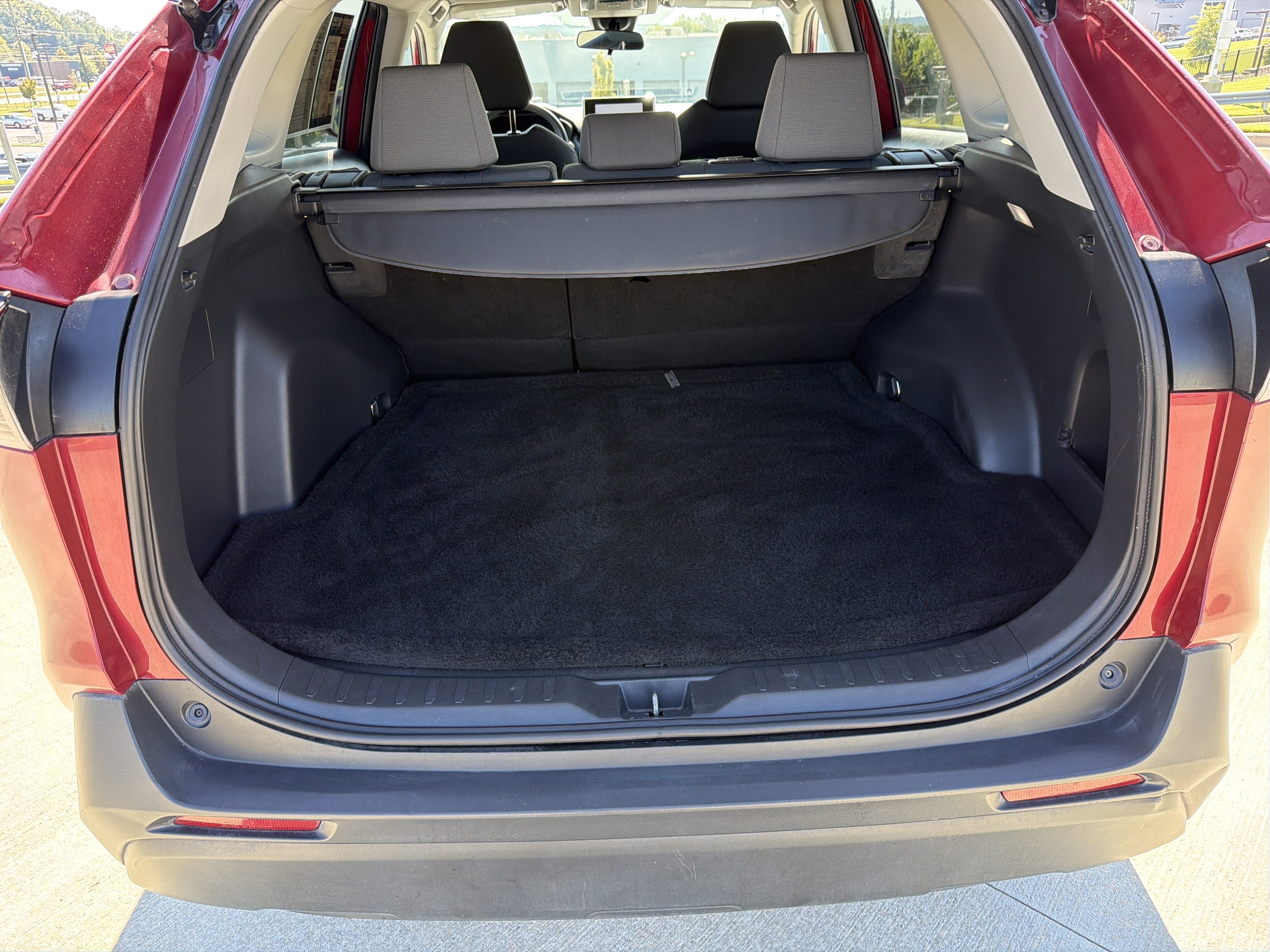 Used 2025 Toyota RAV4 XLE FWD image 7