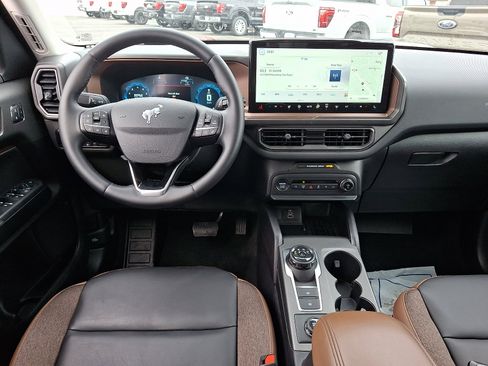 Used 2025 Ford Bronco Sport Outer Banks w/ Outer Banks Tech Package+ image 12