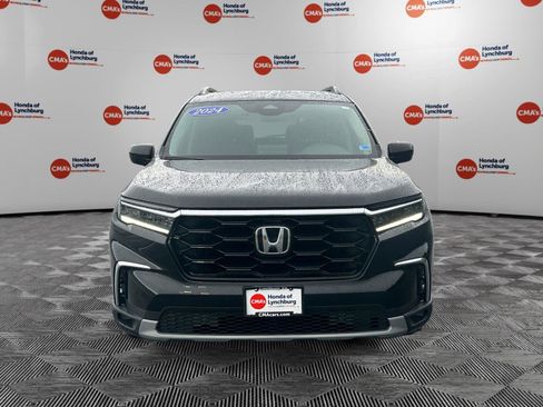 Used 2024 Honda Pilot Touring image 8