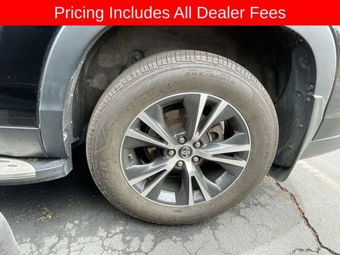 Used 2019 Toyota Highlander LE AWD/4WD image 8
