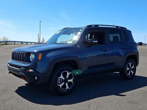 Certified 2022 Jeep Renegade Trailhawk AWD/4WD image 3