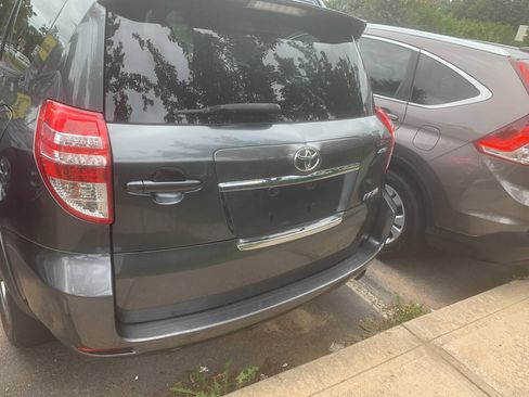 Used 2011 Toyota RAV4 Sport w/ Sport Appearance Pkg AWD/4WD image 7