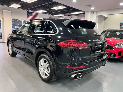 Used 2016 Porsche Cayenne image 5
