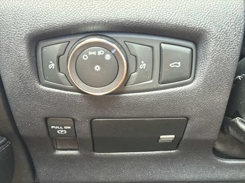 Used 2017 Lincoln Continental Reserve w/ Technology Package FWD image 22