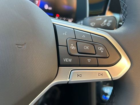 New 2026 Volkswagen Jetta SE FWD image 28