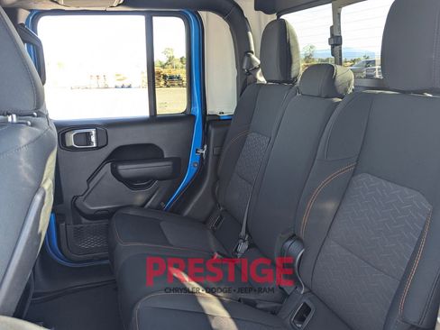 Used 2022 Jeep Gladiator Mojave w/ Trailer Tow Package AWD/4WD image 32
