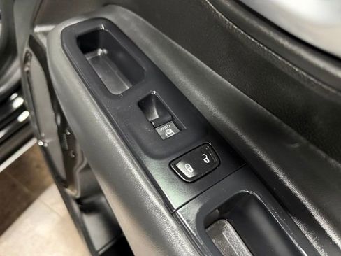 Used 2019 Jeep Renegade Altitude w/ Quick Order Package 2XM image 26