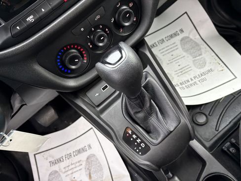 Used 2021 RAM ProMaster City Tradesman SLT image 28