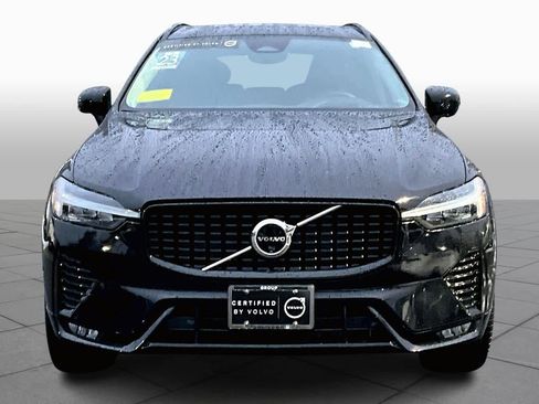 Used 2023 Volvo XC60 B5 Ultimate w/ Climate Package image 3