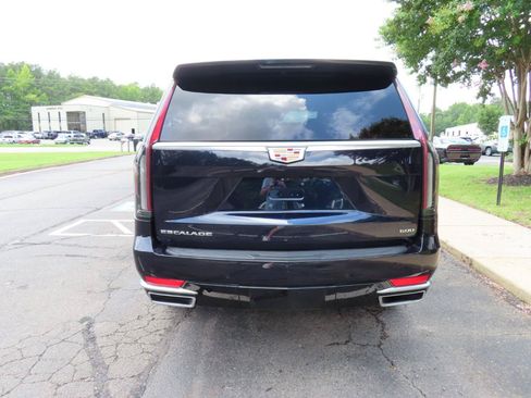 Used 2021 Cadillac Escalade Premium Luxury w/ Driver Assist Tech Package AWD/4WD image 6