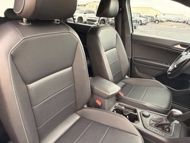 Certified 2021 Volkswagen Tiguan SE R-Line AWD/4WD image 17