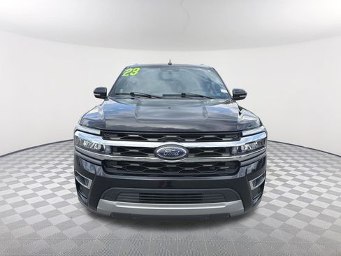 Used 2023 Ford Expedition Max Limited RWD image 2