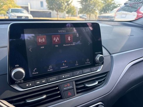 Used 2025 Nissan Altima 2.5 SR FWD image 19