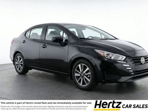 Used 2025 Nissan Versa SV image 1