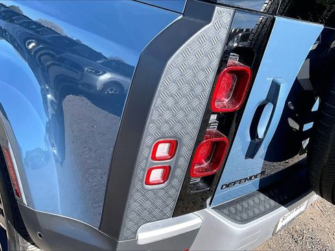 Used 2021 Land Rover Defender 110 S image 27