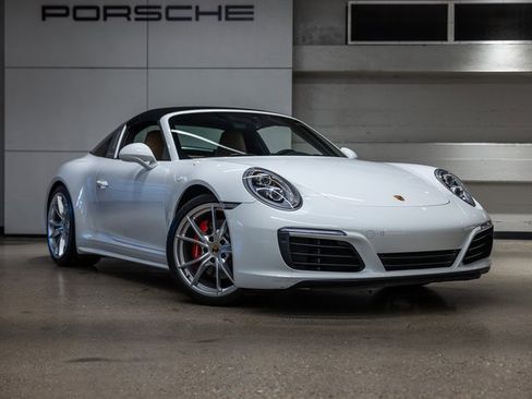 Used 2018 Porsche 911 Targa 4S image 8
