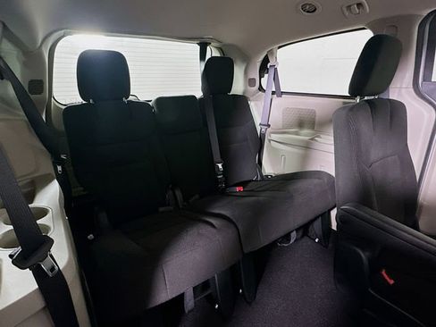 Used 2016 Dodge Grand Caravan SE w/ Quick Order Package 29E SE image 26