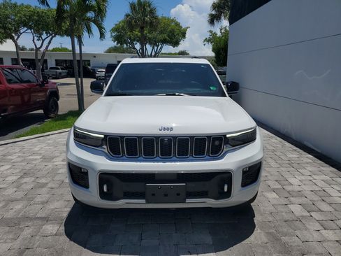 Used 2023 Jeep Grand Cherokee Overland w/ Adv Protech Group III AWD/4WD image 2
