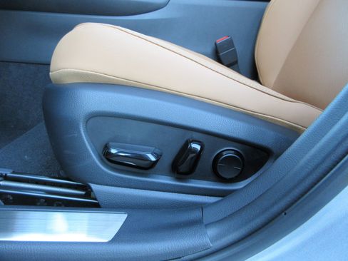 New 2025 Lexus UX 300h AWD image 29