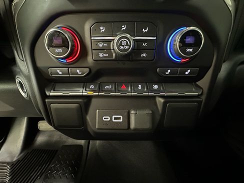Certified 2022 Chevrolet Silverado 1500 LT AWD/4WD image 30